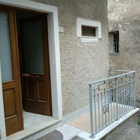 Casetta 2 Domicella